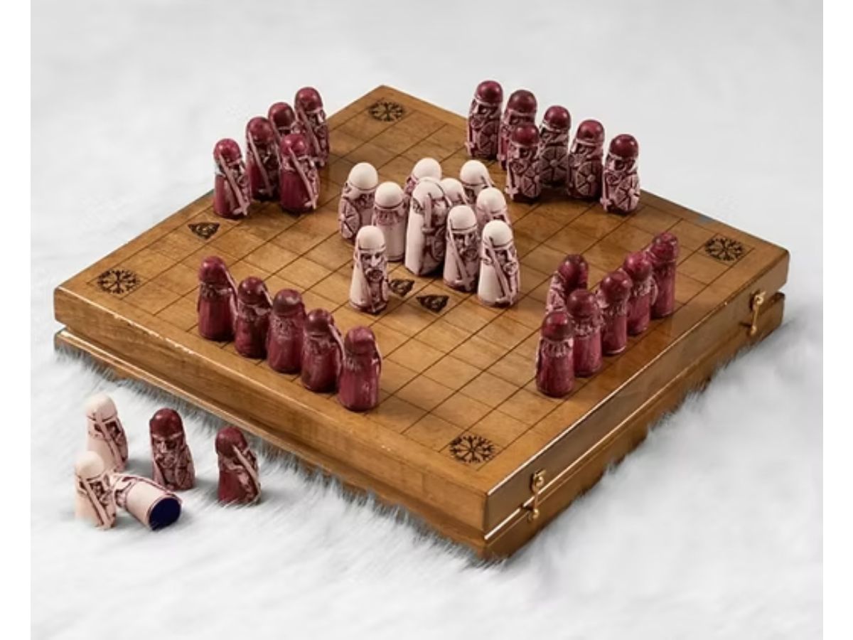 Սեղանի Խաղ – Վիկինգների Շախմատ