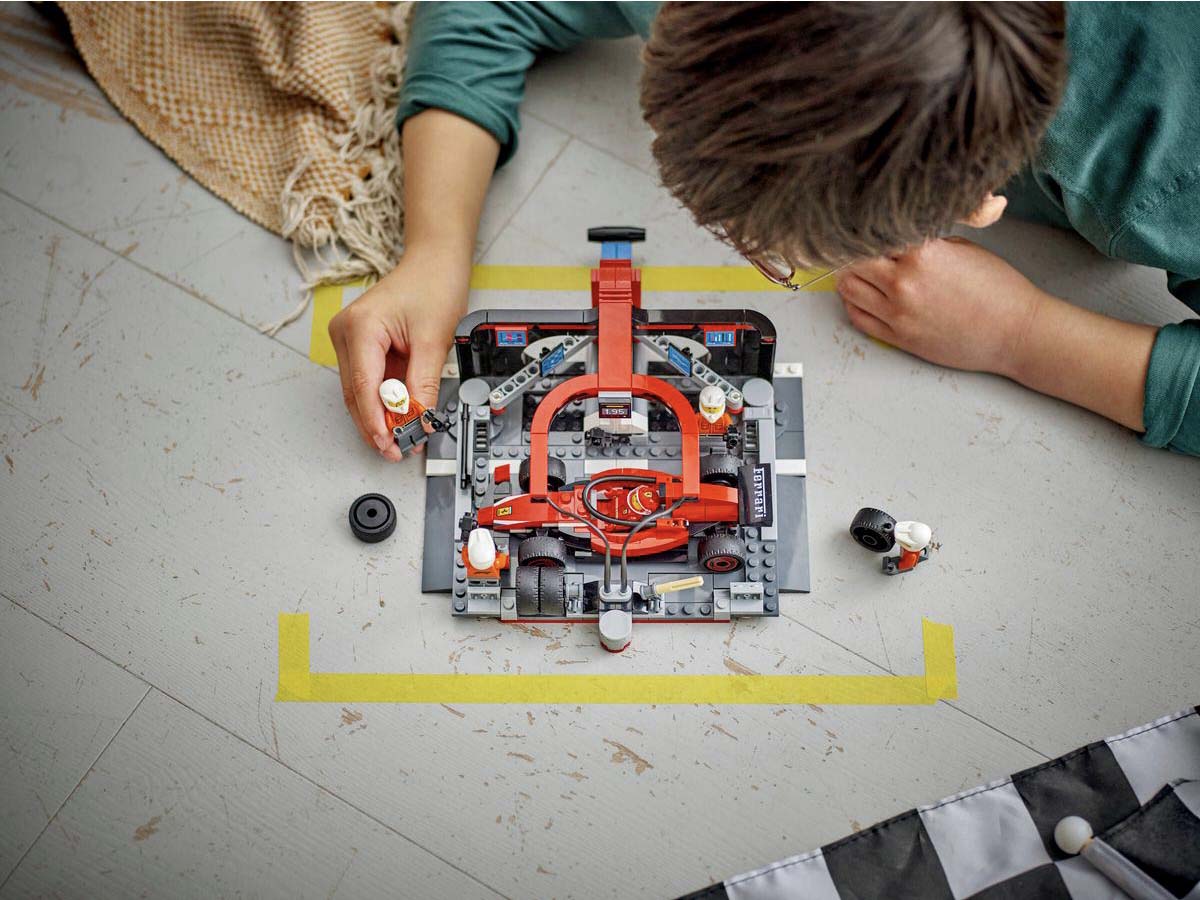 ԿԱՌՈՒՑՈՂԱԿԱՆ ԽԱՂ CITY F1®-Ի ՓԻԹ-ՍՏՈՊ և ՓԻԹ-ՄՐՑԱԽՈՒՄԲ FERRARI ՄԵՔԵՆԱՅԻ