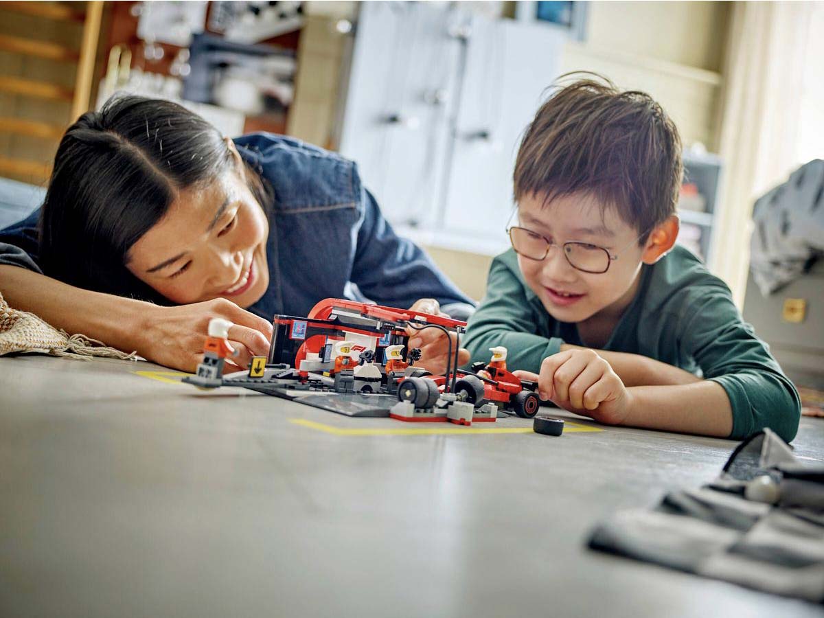 ԿԱՌՈՒՑՈՂԱԿԱՆ ԽԱՂ CITY F1®-Ի ՓԻԹ-ՍՏՈՊ և ՓԻԹ-ՄՐՑԱԽՈՒՄԲ FERRARI ՄԵՔԵՆԱՅԻ