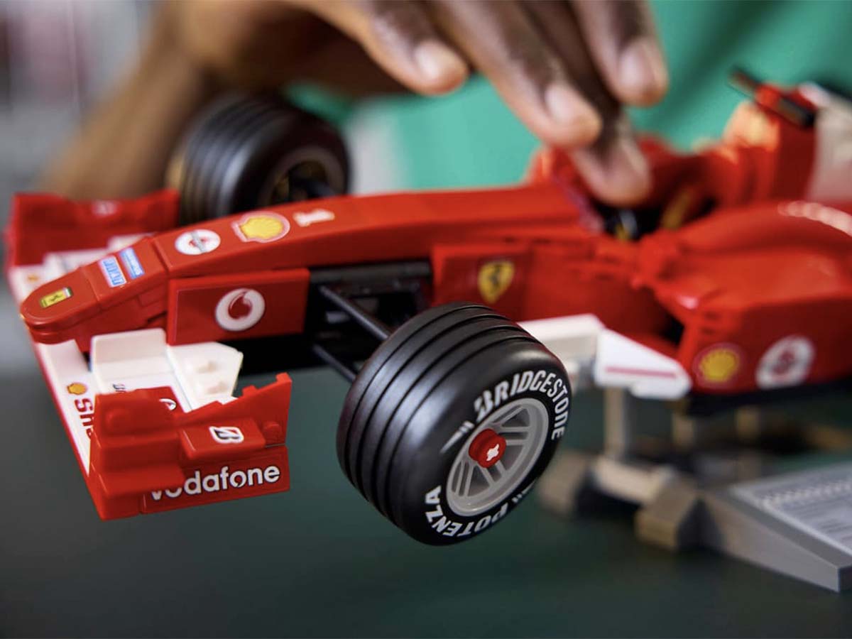 ԿԱՌՈՒՑՈՂԱԿԱՆ ԽԱՂ ICONS FERRARI F2004 և ՄԻԽԱՅԵԼ ՇՈՒՄԱԽԵՐԸ